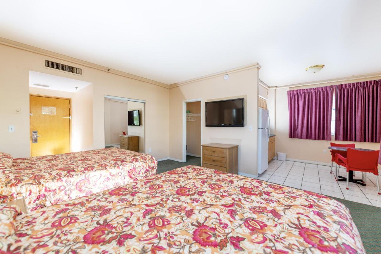 Parisian Hotel Miami Beach Exterior photo